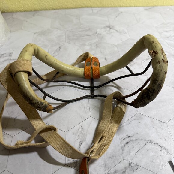 Vintage Catcher’s Mask MacGregor G916, 1940s Metal, Leather Padding Canvas Strap - Picture 6 of 9